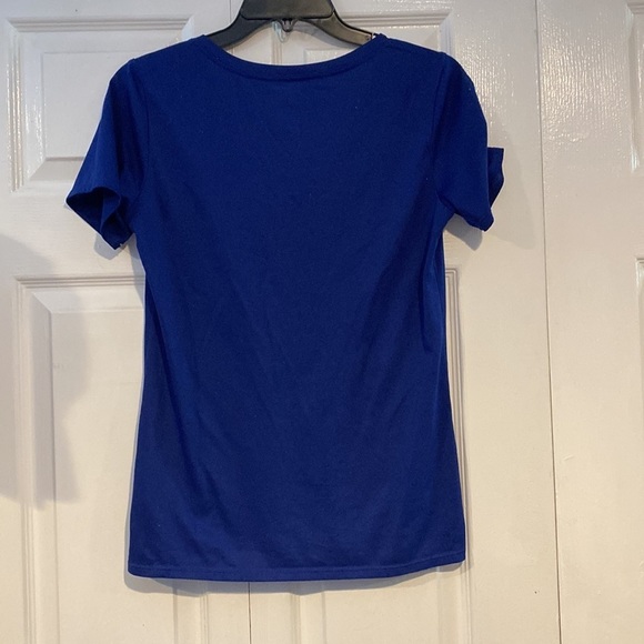 Nike size medium drifit vneck - Picture 3 of 3